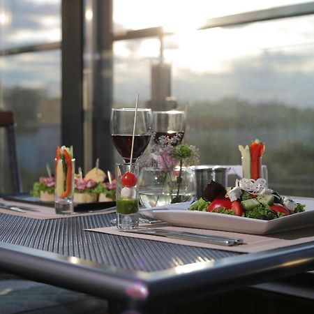 Raziotel Kyiv Yamska エクステリア 写真