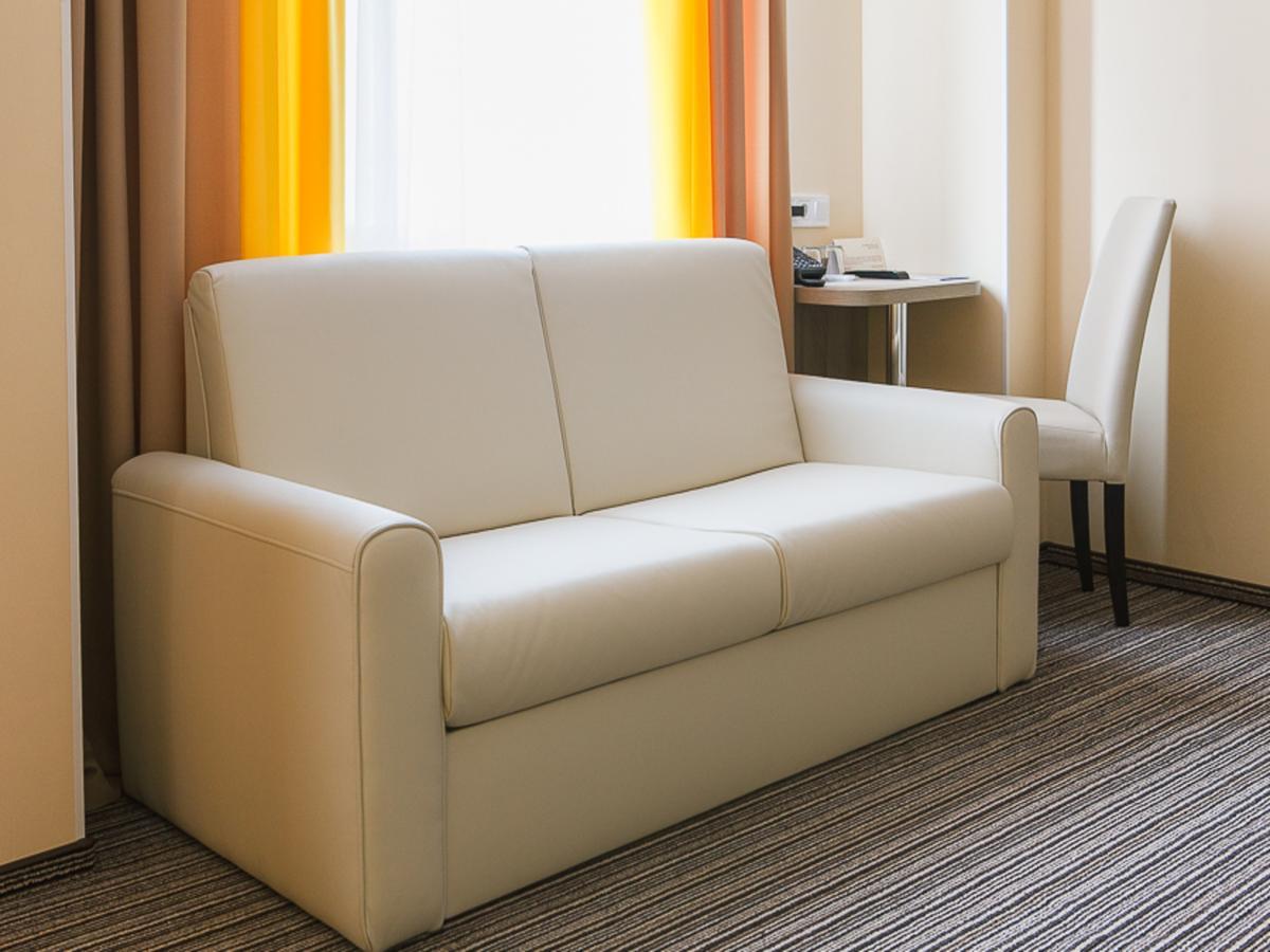 Raziotel Kyiv Yamska エクステリア 写真