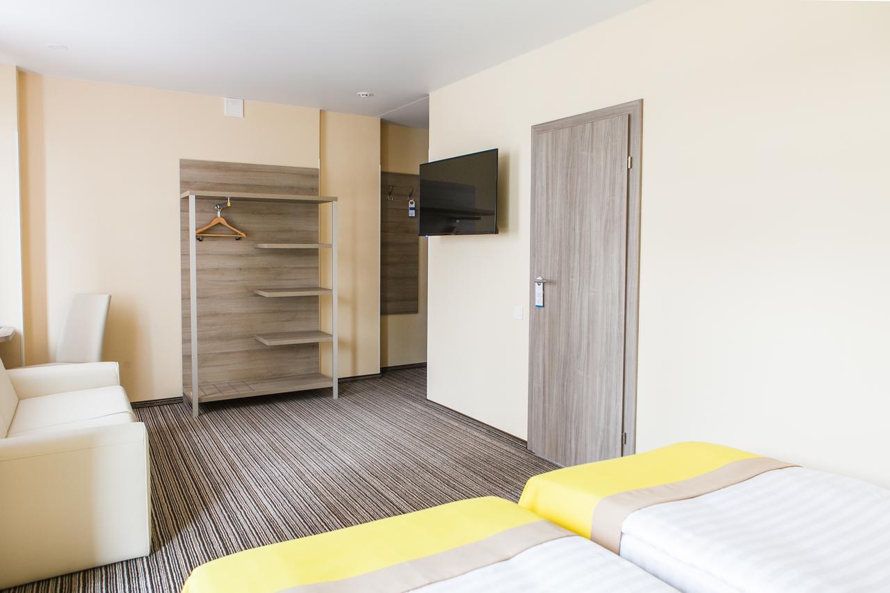 Raziotel Kyiv Yamska エクステリア 写真
