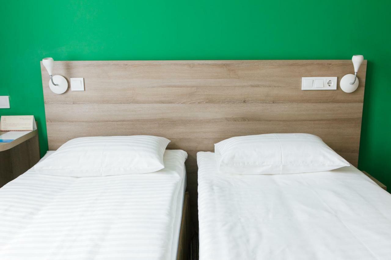 Raziotel Kyiv Yamska エクステリア 写真
