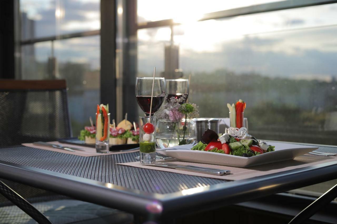 Raziotel Kyiv Yamska エクステリア 写真