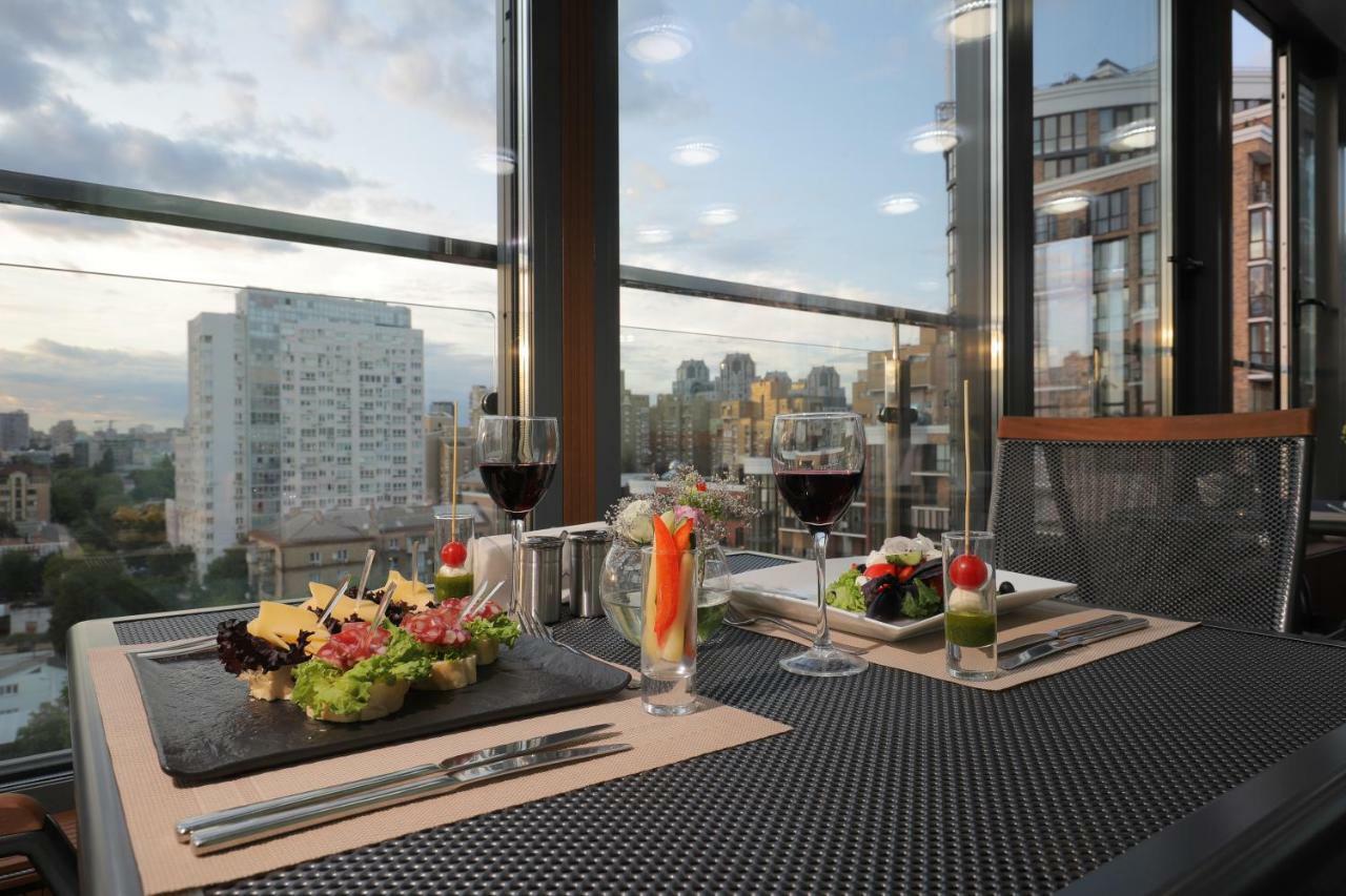 Raziotel Kyiv Yamska エクステリア 写真